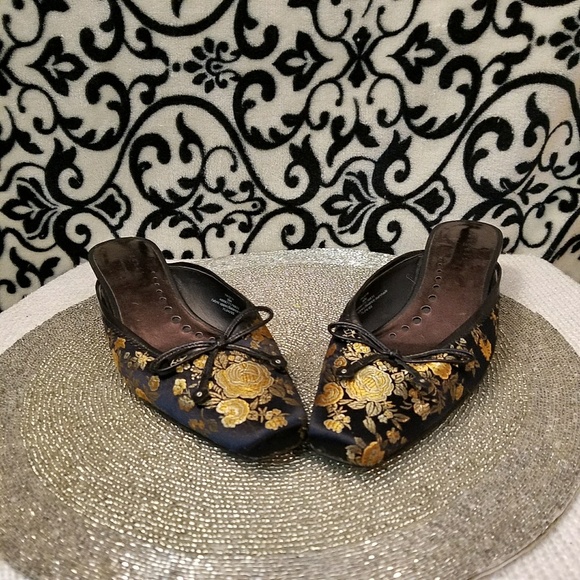💥SALE 3 for $20💥 Japanese Floral Shoes - Picture 6 of 8